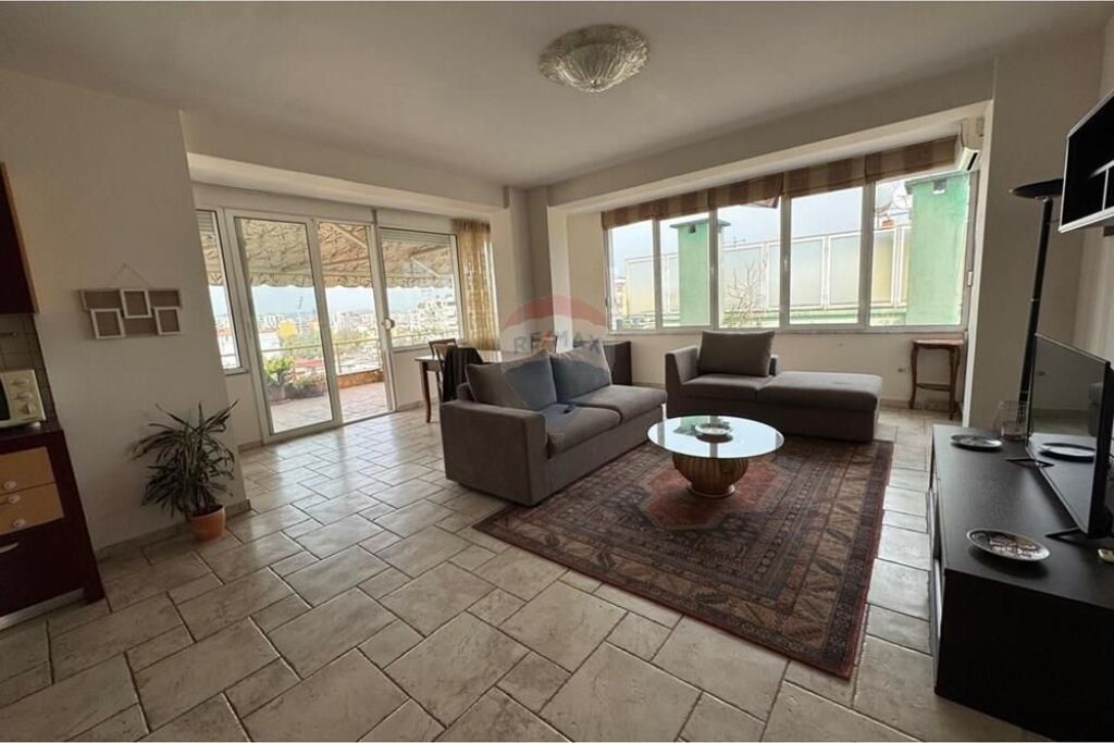 Apartament - Për Shitje - Sheshi Willson, Tiranë(ID: 530601001-165)