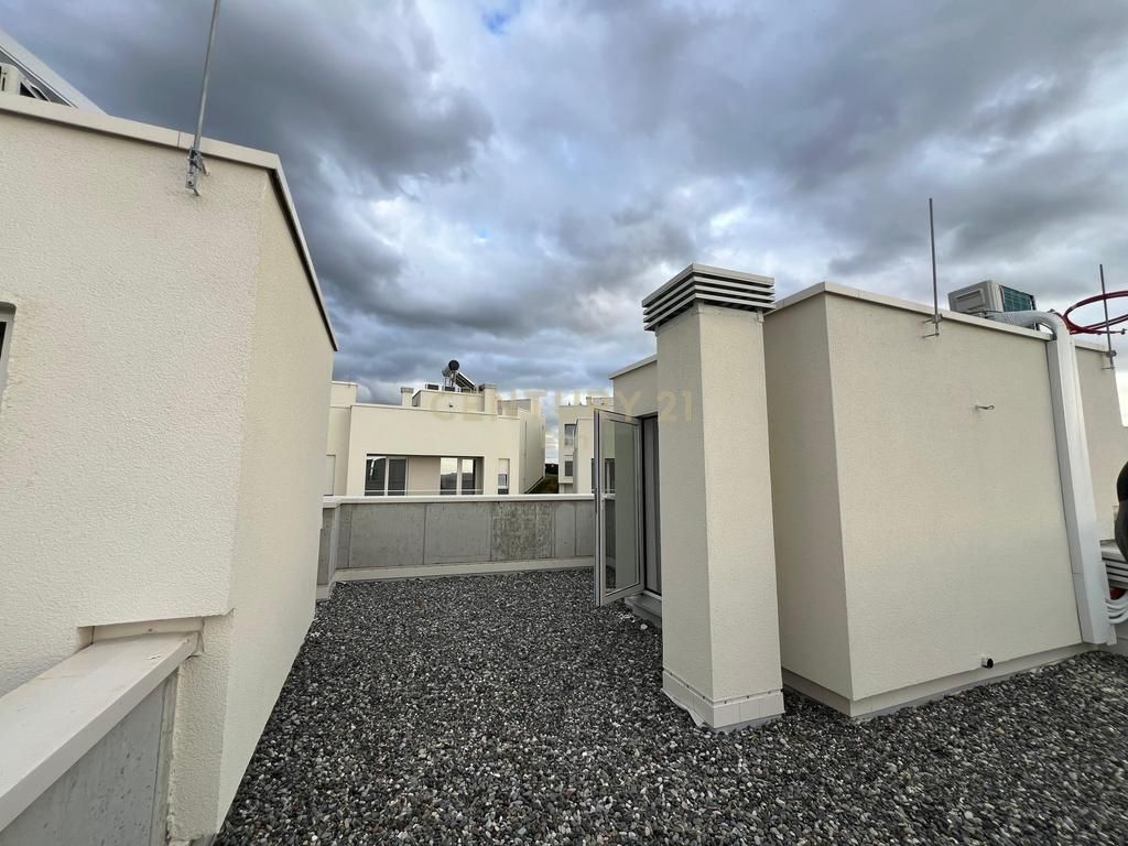 Elegant villa for sale in the Farka area