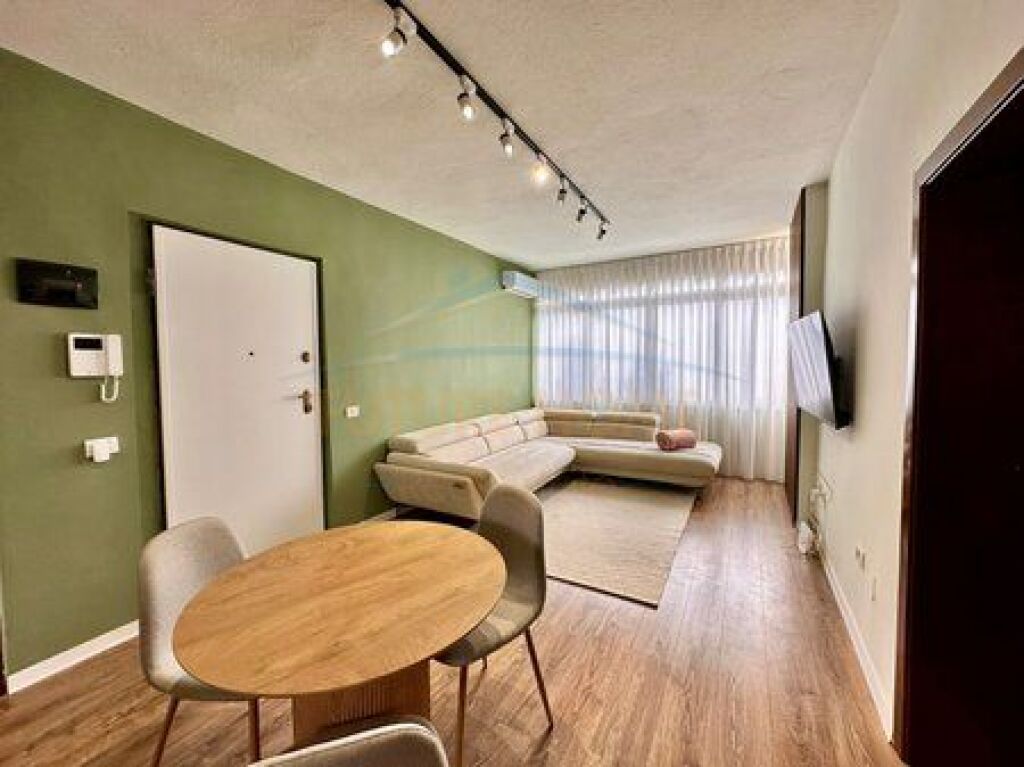 For sale, 2+1 Apartment, Durres Street, Tirana