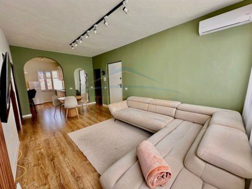 For sale, 2+1 Apartment, Durres Street, Tirana