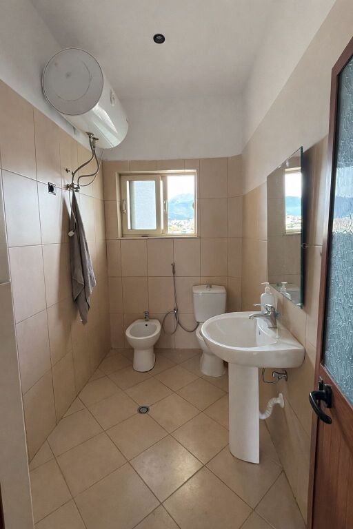 FOR RENT 2+1 APARTMENT + PARKING SPACE AT THE TURKISH EMBASSY !