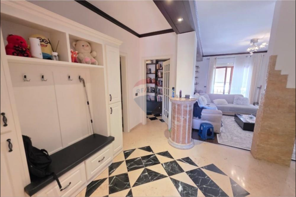 Apartment for sale 2+1+2+2 balconies at Kodra e Diellit