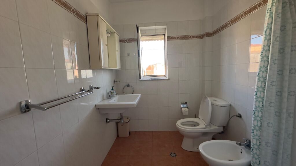 Apartament 1+1 me qera ne Ali Dem
