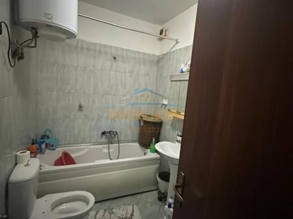 Vendita, Appartamento 2+1, Fresk, Tirana.