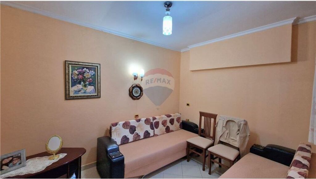 🏡 Shtëpi Private në Shitje – Çole, Vlorë