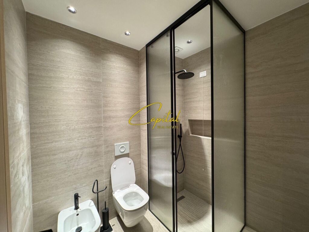 APARTAMENT ME QIRA 1+1 KOMUNA E PARISIT 950 EURO