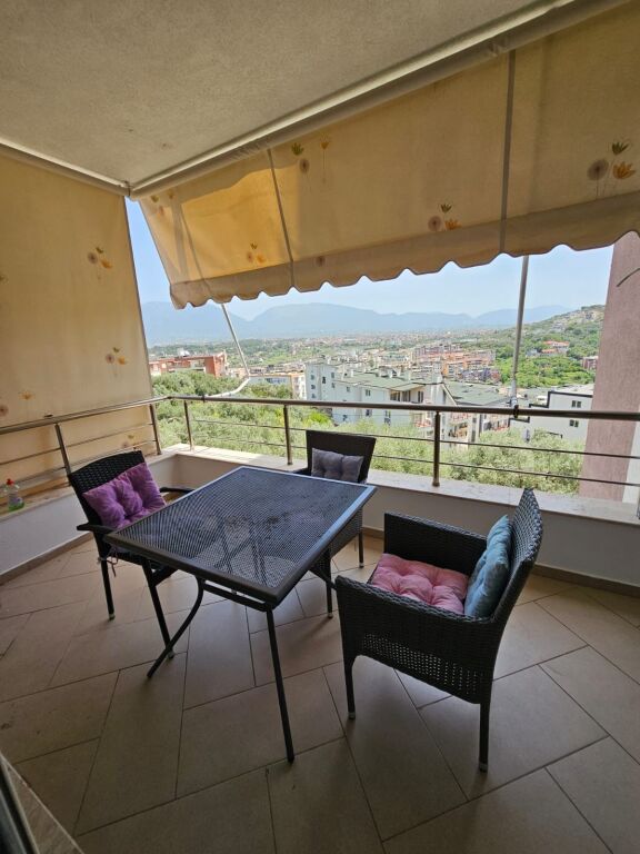 Apartament 2+1 per qira te Liqeni i Thate