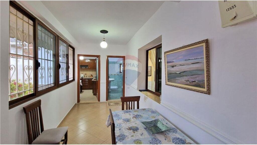 🏡 Shtëpi Private në Shitje – Çole, Vlorë