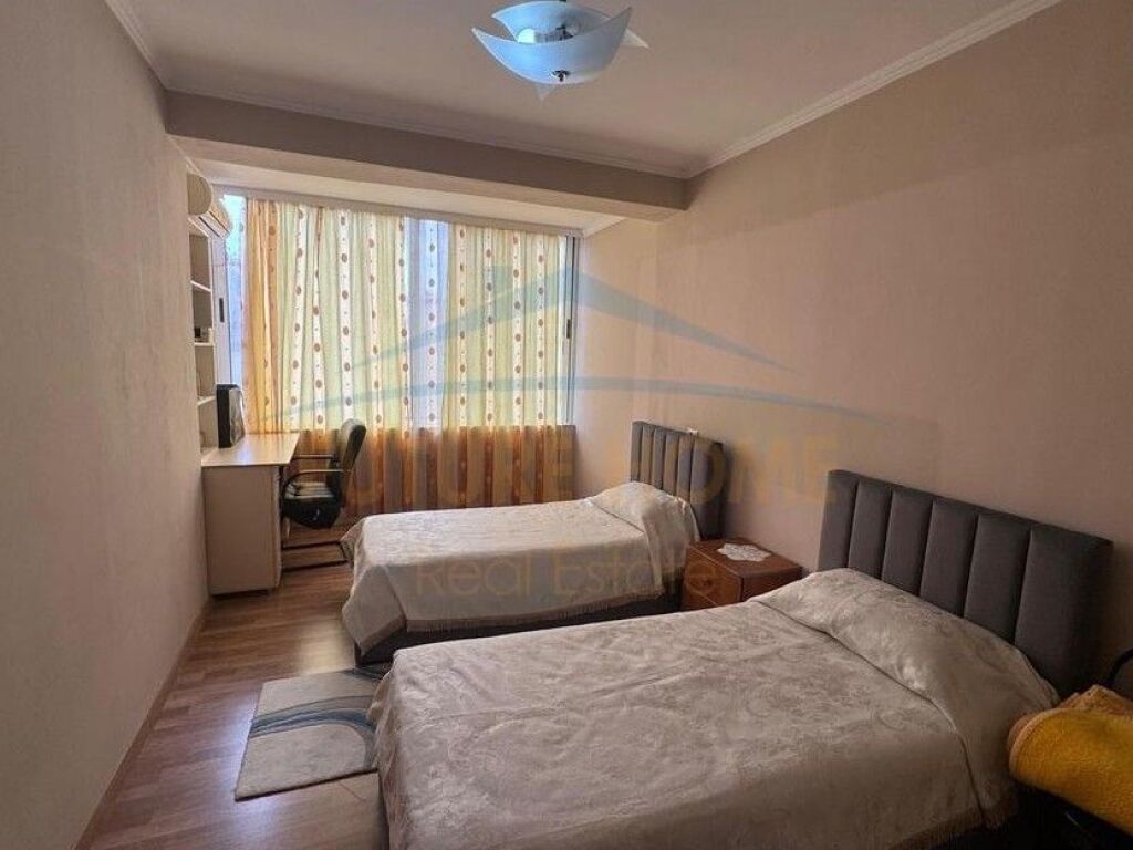 In vendita, Appartamento 3+1+2, Unaza e Re