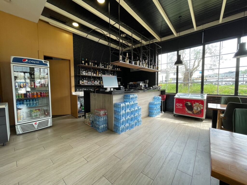 Bar – Piceri – Restorant me qira – Yrshek