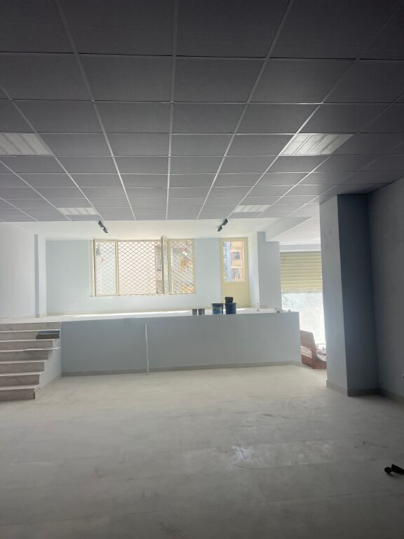 Premises for rent in Astir 1200 euros