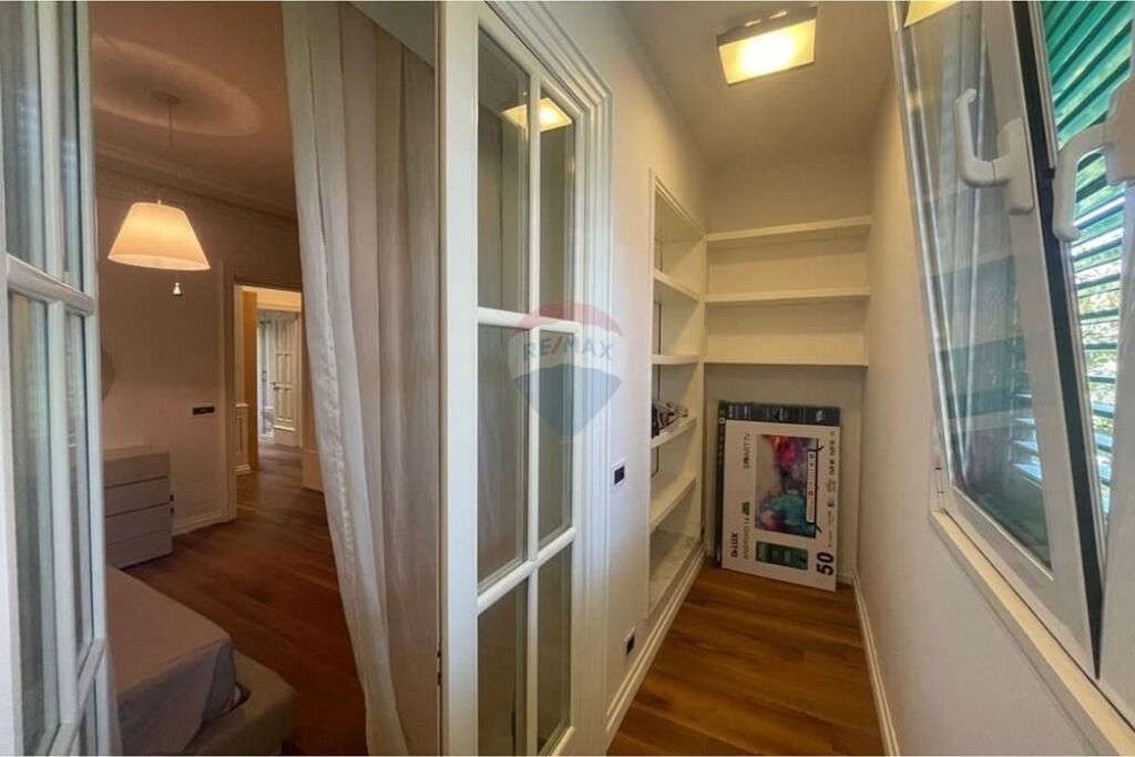 Modern Apartment for Rent near Red School