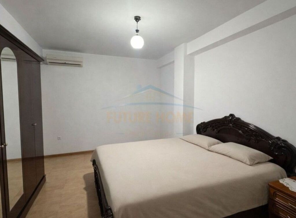 Qera, Apartament 2+1, Laprake