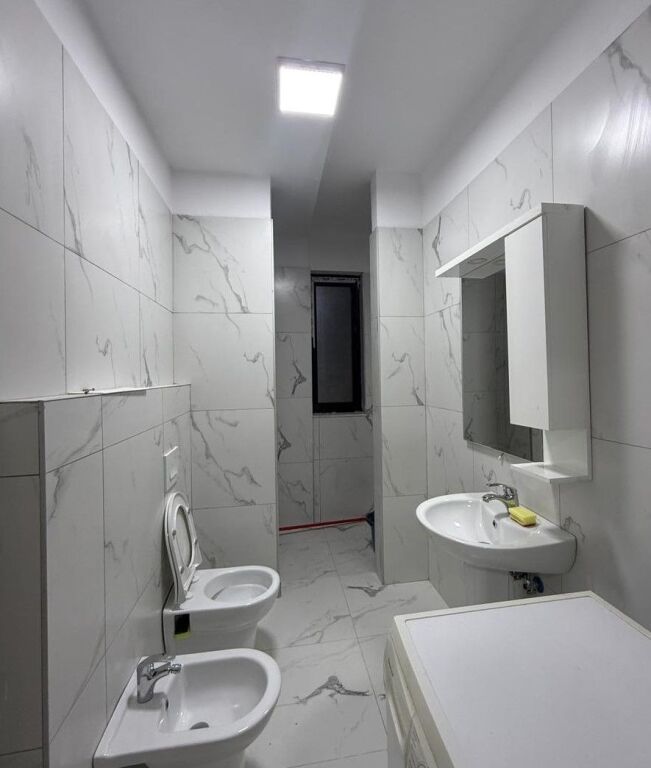 Qera | Apartament 1+1 me verandë &amp; post parkimi 📍 Urban Gate, Astir