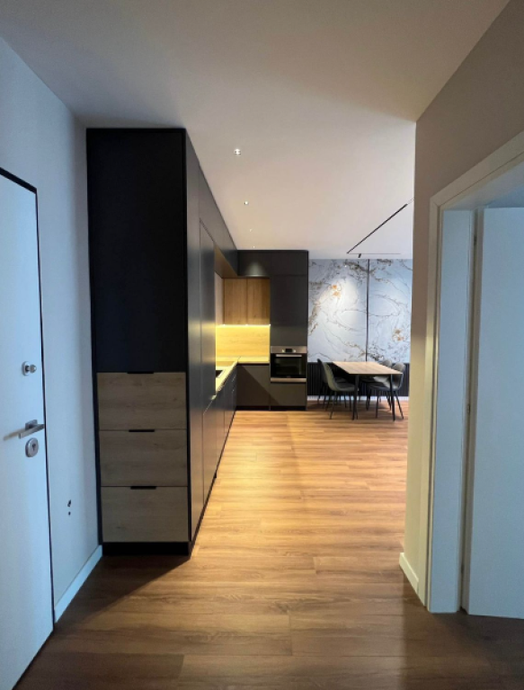 Apartament 1+1 + Parkim në Shitje – Rruga Jordan Misja  ✅