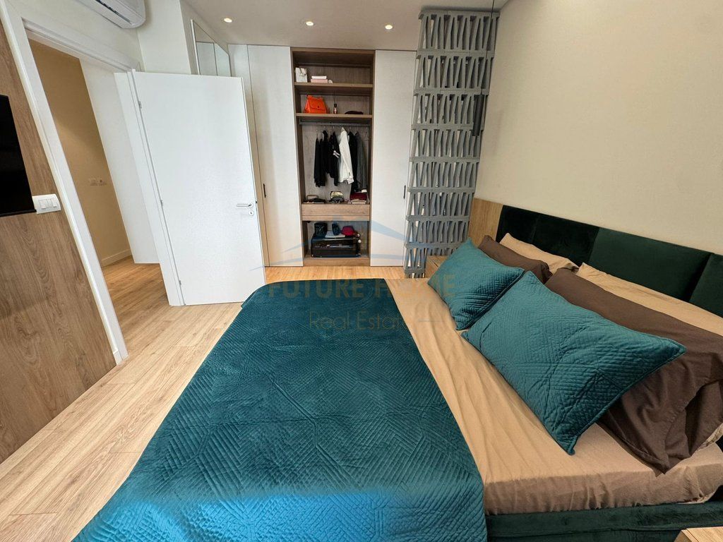 SHES APARTAMENT 1+1 TEK ZOGU I ZI NE TIRANE