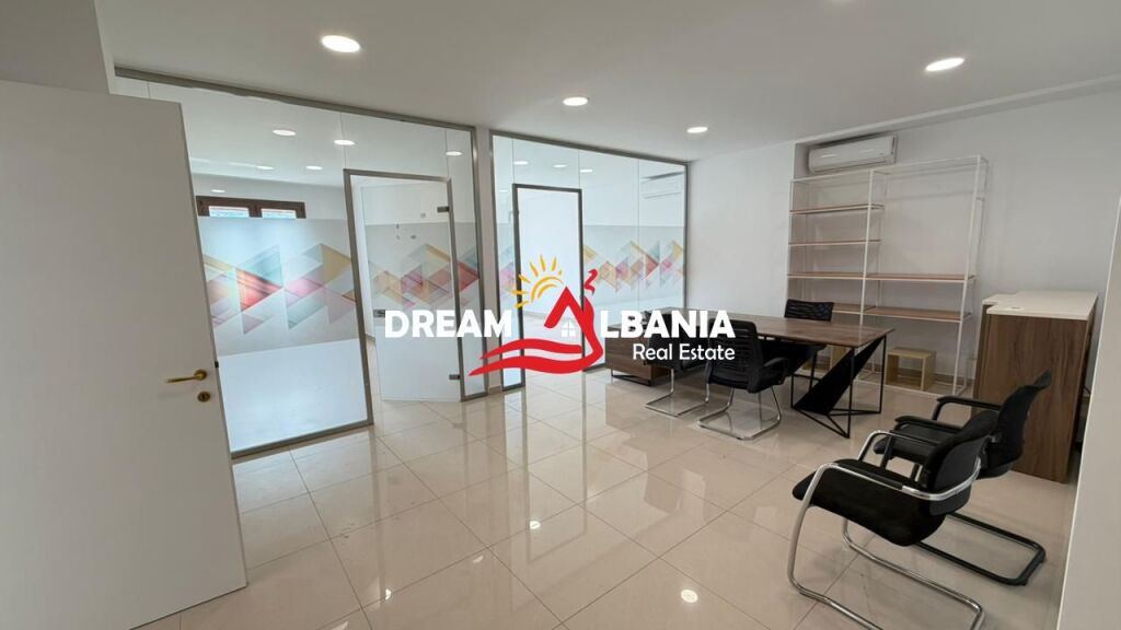 Business premises for rent, near Delijorgji (ID 42611424)