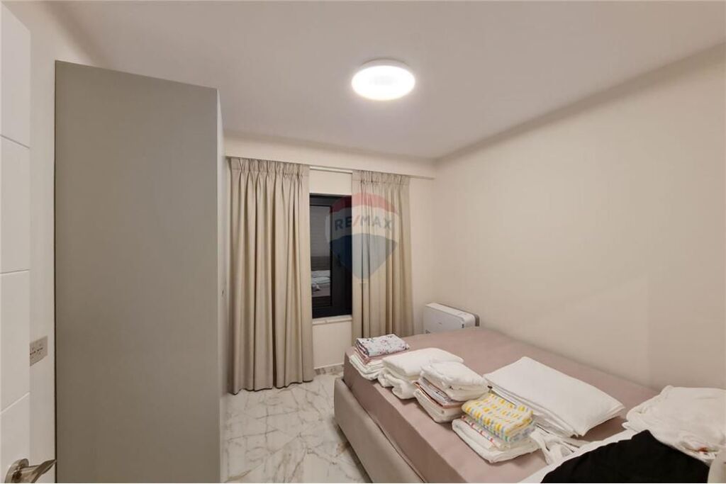 Apartament 2+1 me qera Bulevardi Zogu I