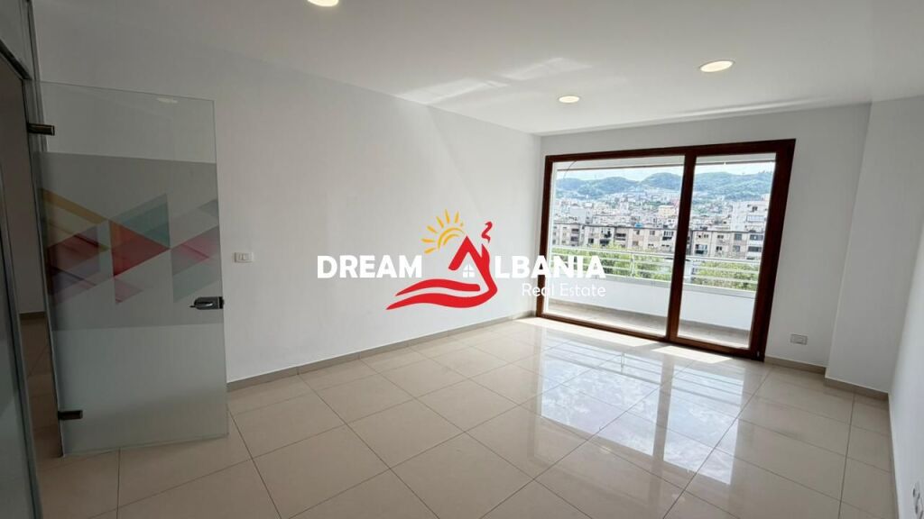 Business premises for rent, near Delijorgji (ID 42611424)