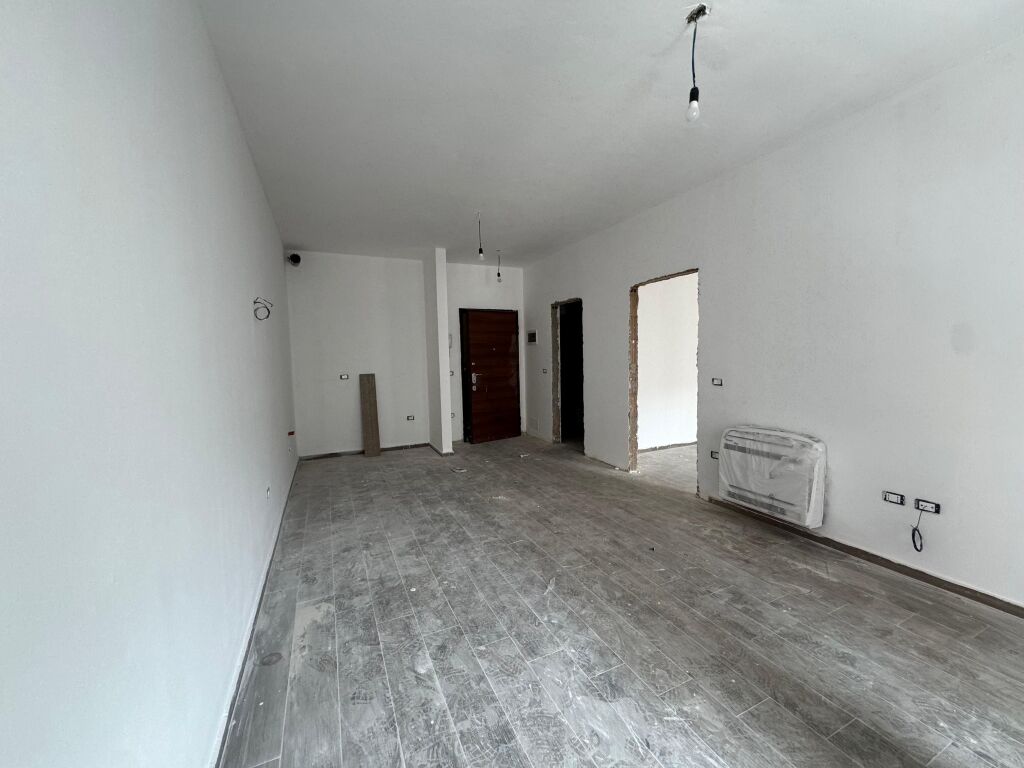 2 appartamenti vuoti in affitto a Laprake