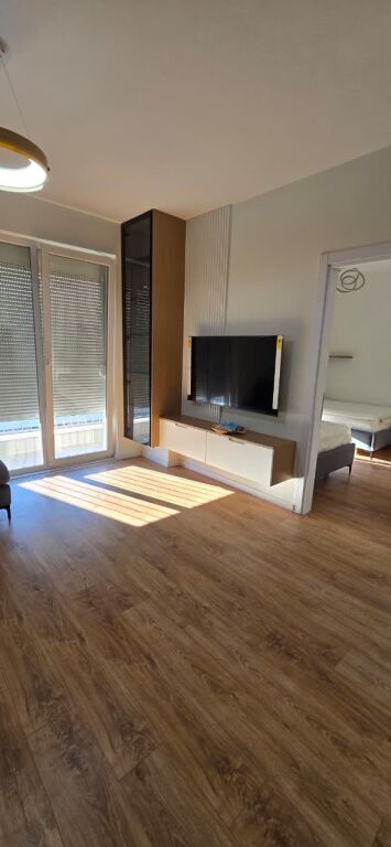 Affittasi appartamento 3+1+2 – Univers City