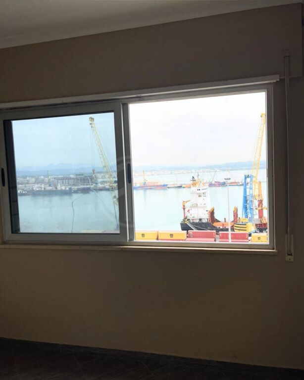 AFFITTASI APPARTAMENTO 2+1+2 – VIA DEL PORTO, DURRËS