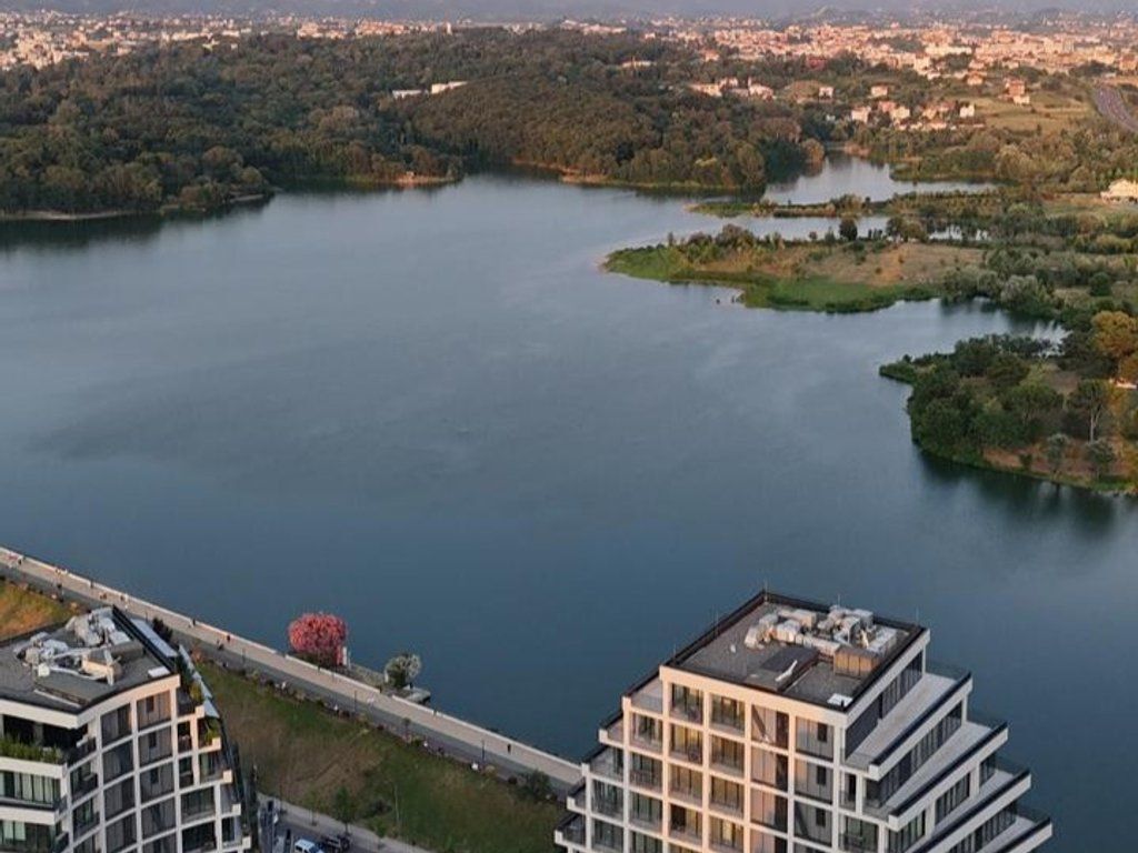 "LAKE VIEW" RESIDENCE, AFFITTASI APPARTAMENTO 3+1+2+2 POSTI AUTO 4.000 € /Mese