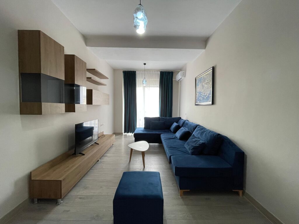 Apartament 1+1 per qira tek Xhamlliku.