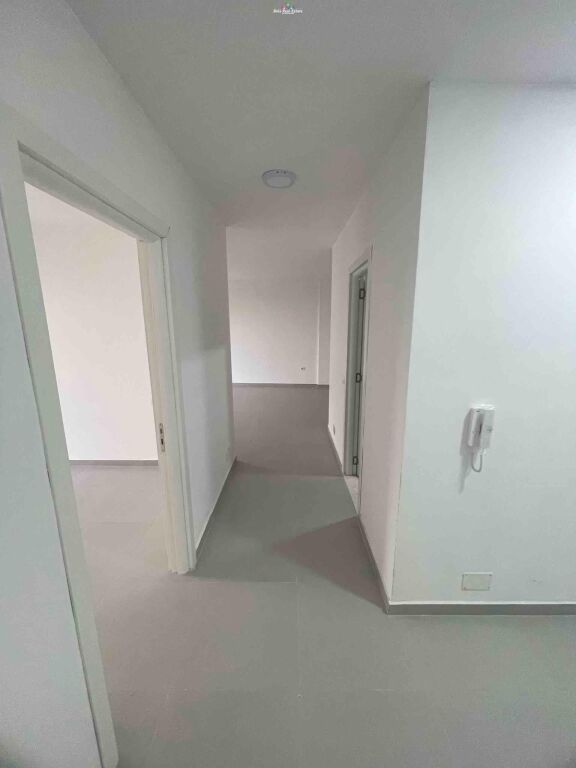 Ufficio in Affitto 2+1 Vicino a Via di Dibra (ID BZ2916) Tirana