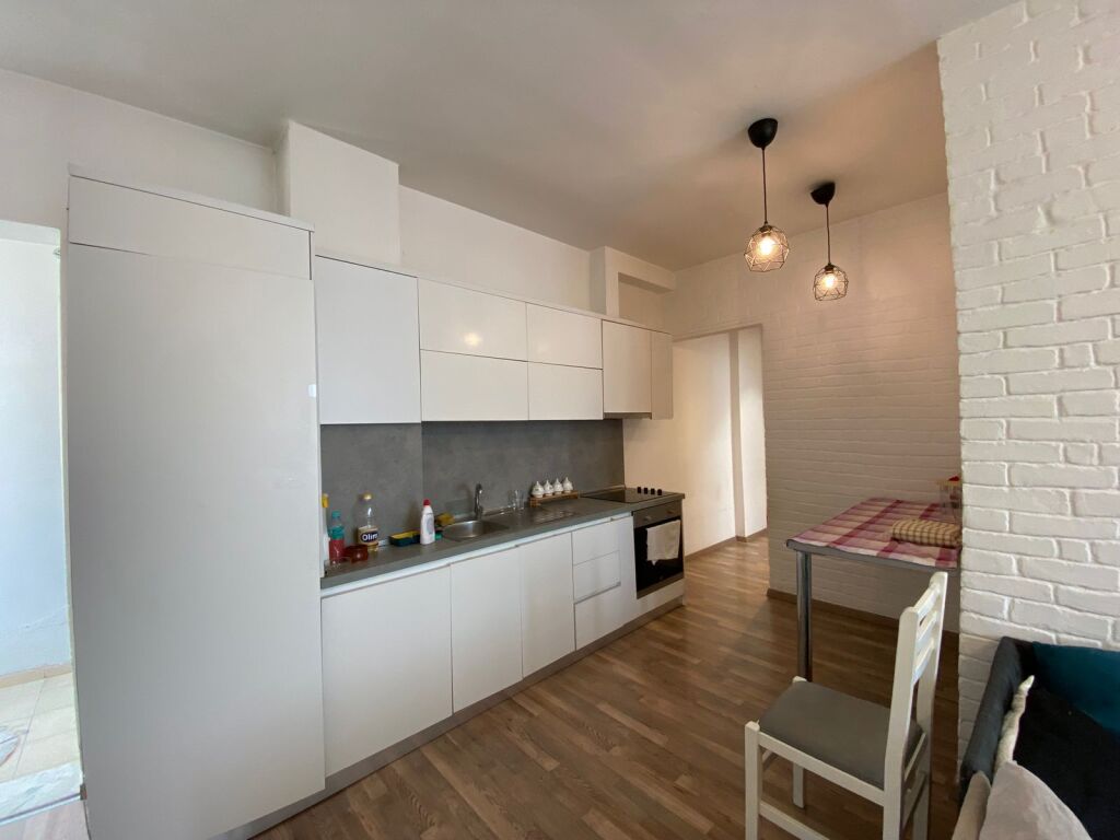 Jepet me qira apartament 2+1