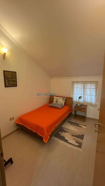 Apartamenti 3+1+Post Parkimi me qira tek Komuna e Parisit Tirane
