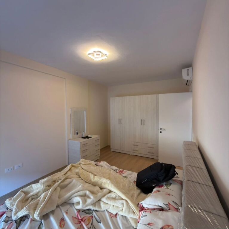 Jepet me qira..! Okazio..! ◦ Shkolla Kuqe Apartament 1+1