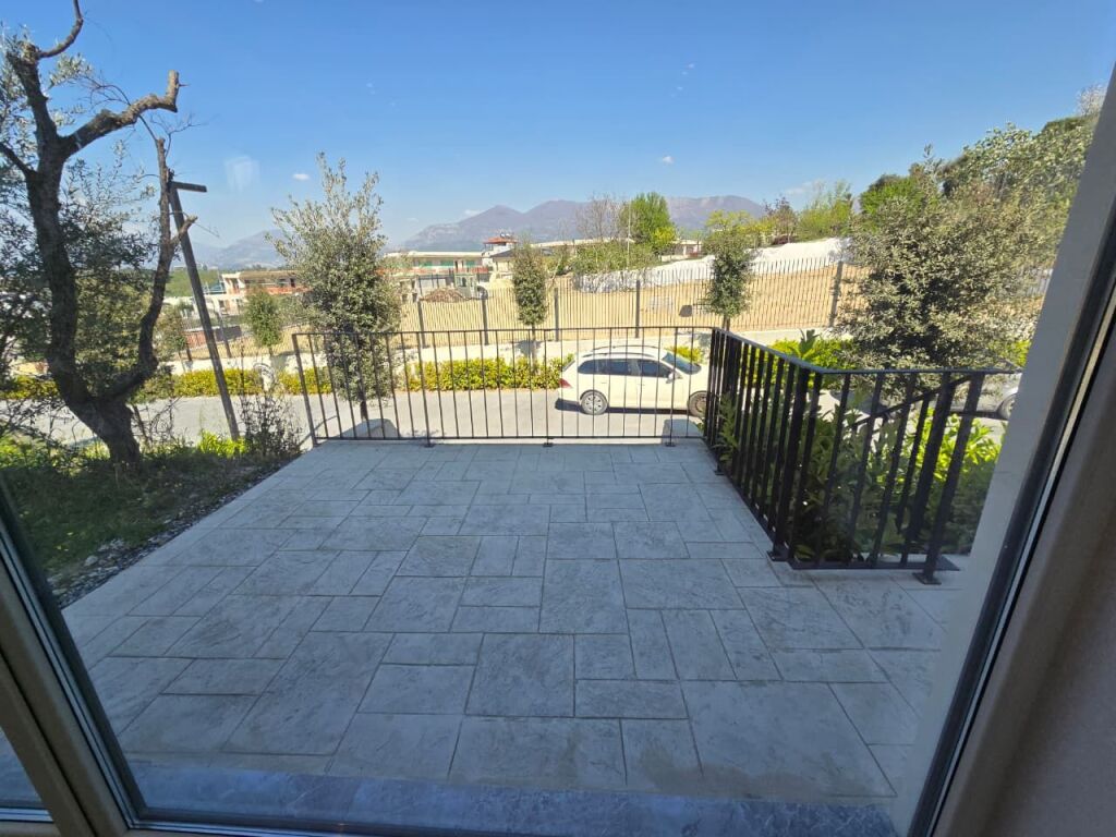 Vile me Qira ne Kompleks Rezidencial, Liqeni i Thate, Tirane
