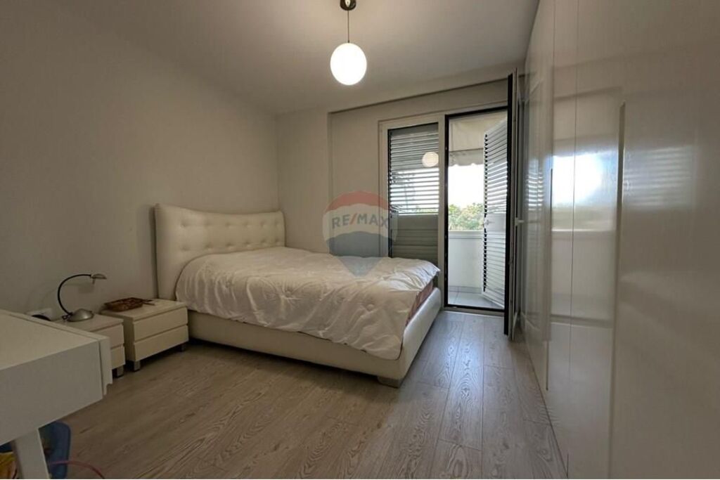 Super 3+1 apartment for sale near Air Albania Stadium