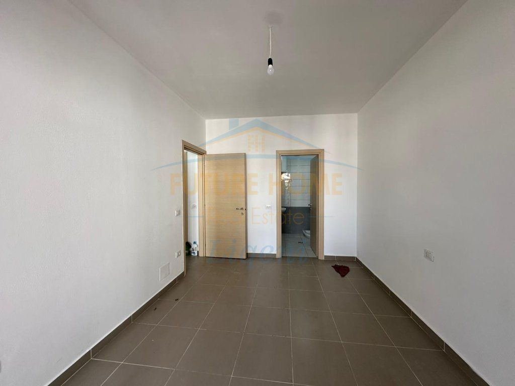 In vendita 2+1 fronte strada, Kinostudio 179.000€