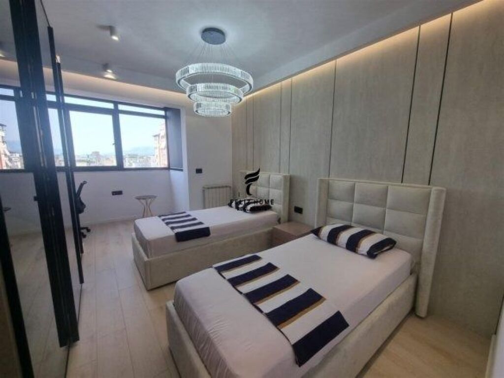 FOR SALE APARTMENT 2+1+2 ARTIFICIAL LAKE 450,000 EURO FH-68922