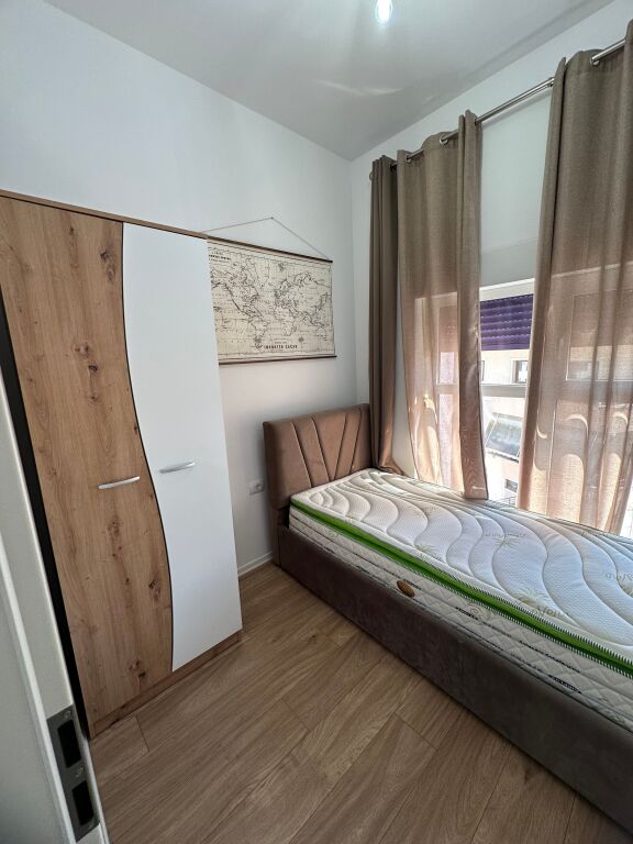 Jepet me qera apartament 2+1 Rezidenca Mangalem 21 Ali Dem