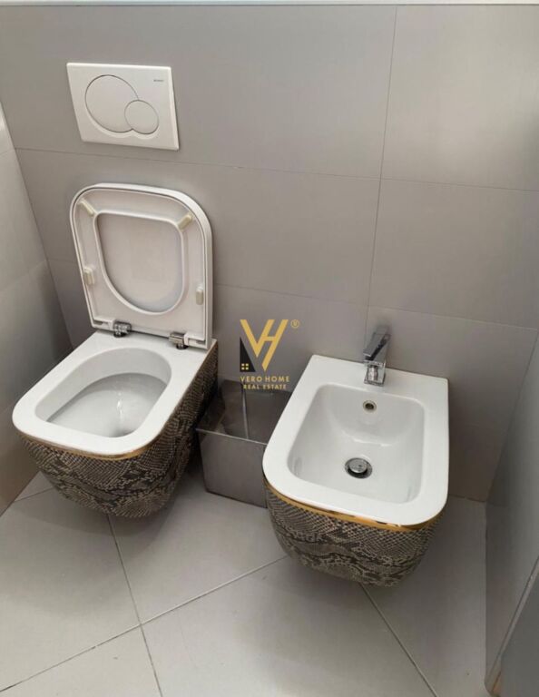 JEPET APARTAMENT 1+1+BLK ME QERA TE MYSLYM SHYRI 60.000 LEKE