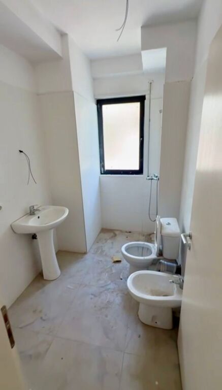 📣 FOR SALE Apartment 2+1 With 2 Bathrooms And Balcony 📍 "Durresit" Street ✨  🏢 New Building 🪜 2nd Floor (With Elevator) 📐 Total Area 99.28 m2  💶 Price 230,000 Euro