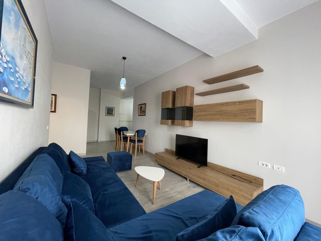 Apartament 1+1 per qira tek Xhamlliku.