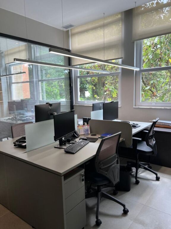 OFFICE FOR RENT 159M2 KOSOVARVE STREET