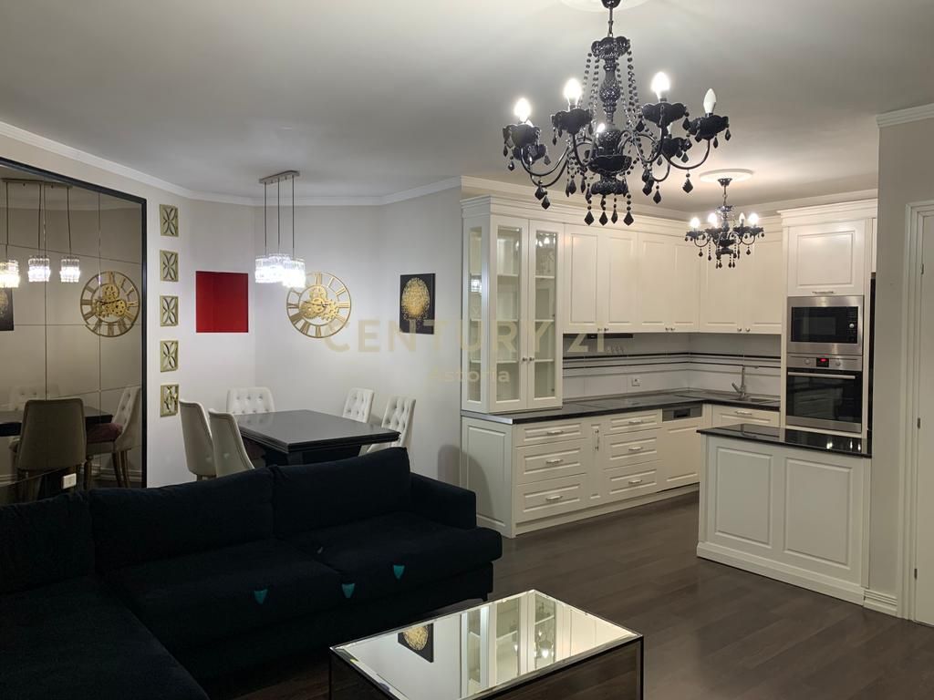 Jepet me qira apartament 2+1+2 i bollshëm në një zonë të qetë dhe familjare.