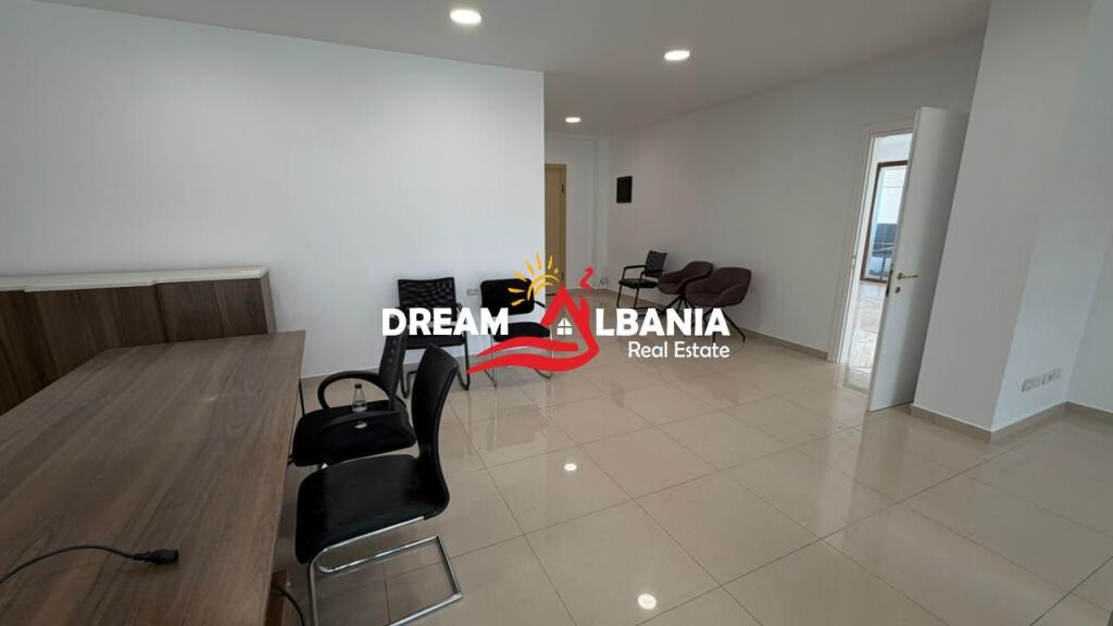 Business premises for rent, near Delijorgji (ID 42611424)