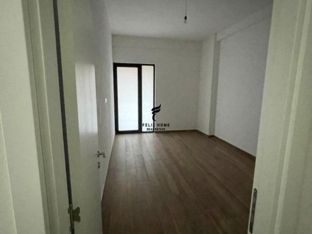 OFFICE FOR RENT 118 M2 DIBRA STREET 650 EURO FH-69018
