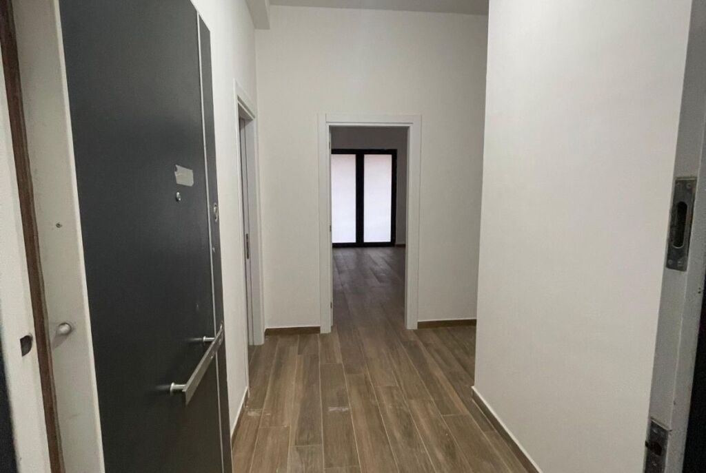 Office for Rent at Pharmacy 10 (ID BZ2460) Tirane.