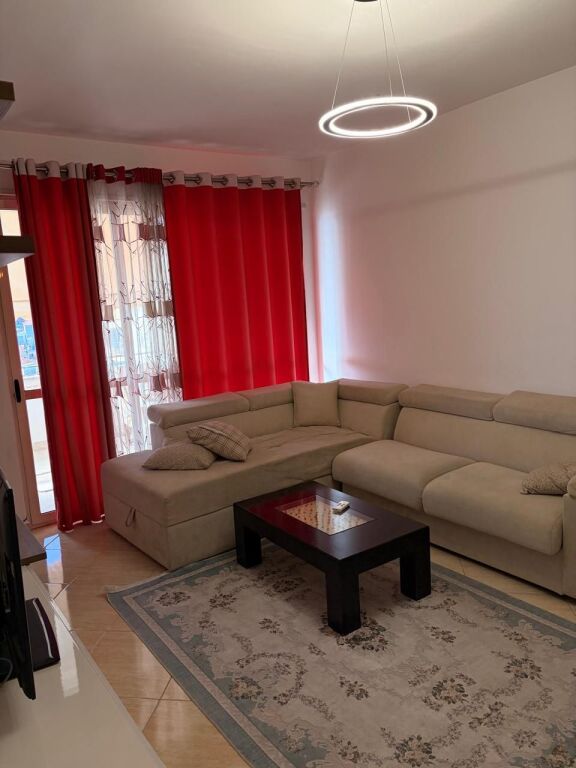 Shitet Apartament 2+1 ne Misto Mame