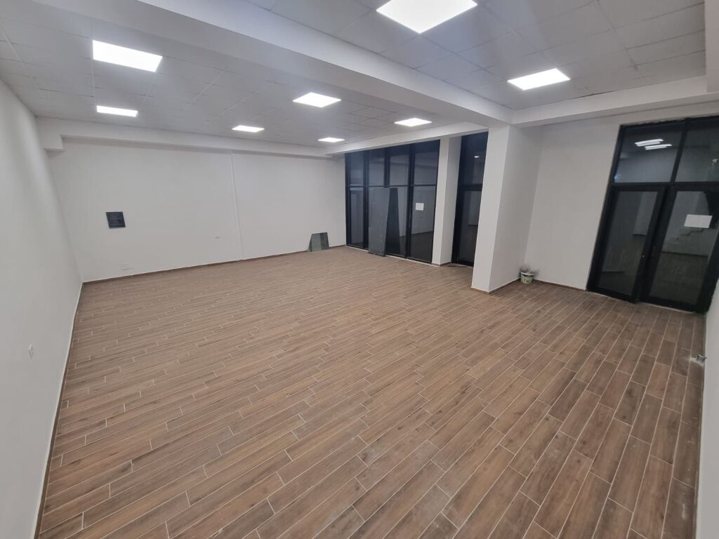 Negozio - In Vendita - Brryli, Tirana