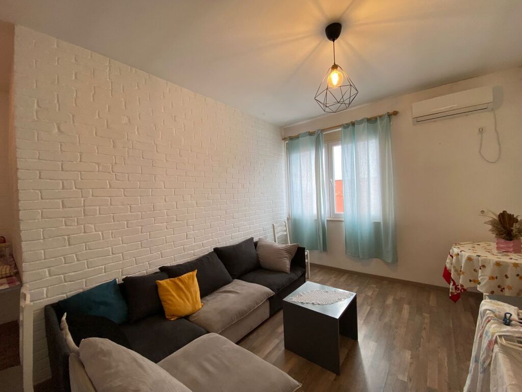Jepet me qira apartament 2+1