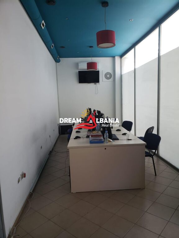 Ufficio in affitto su Viale Zogu i Pare vicino al Ministero della Giustizia (ID 42611423)