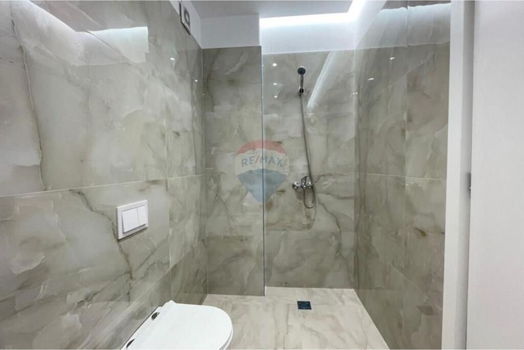 Apartament 1+1 me qira te Golden Tower!